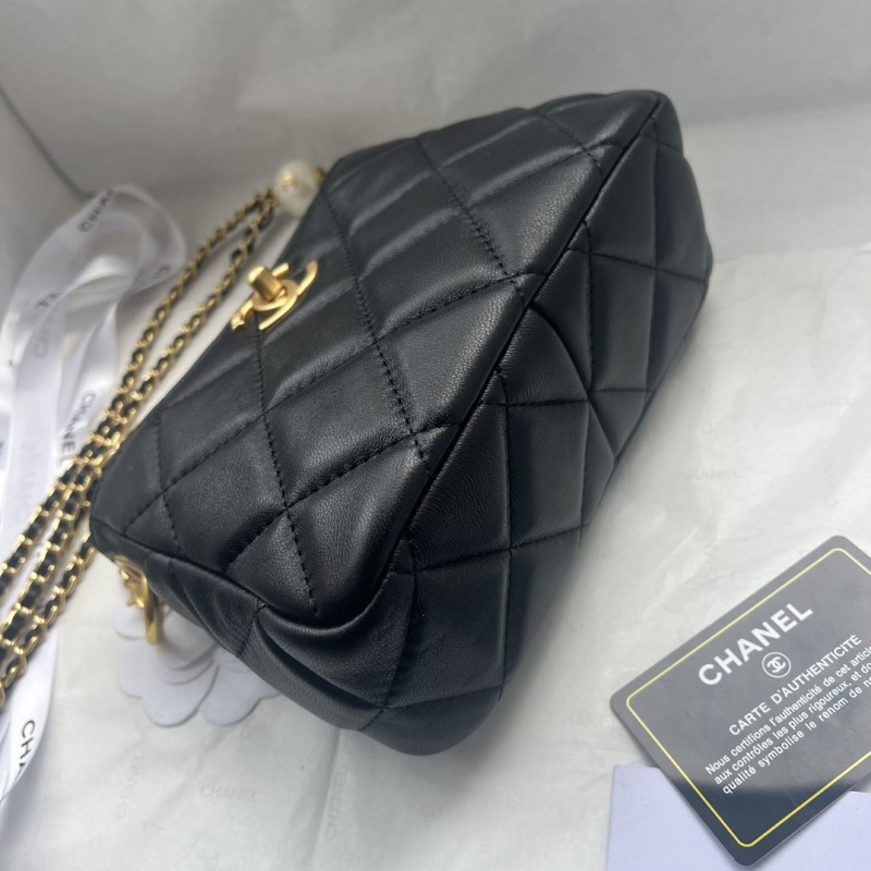 Ch**el hobo bags